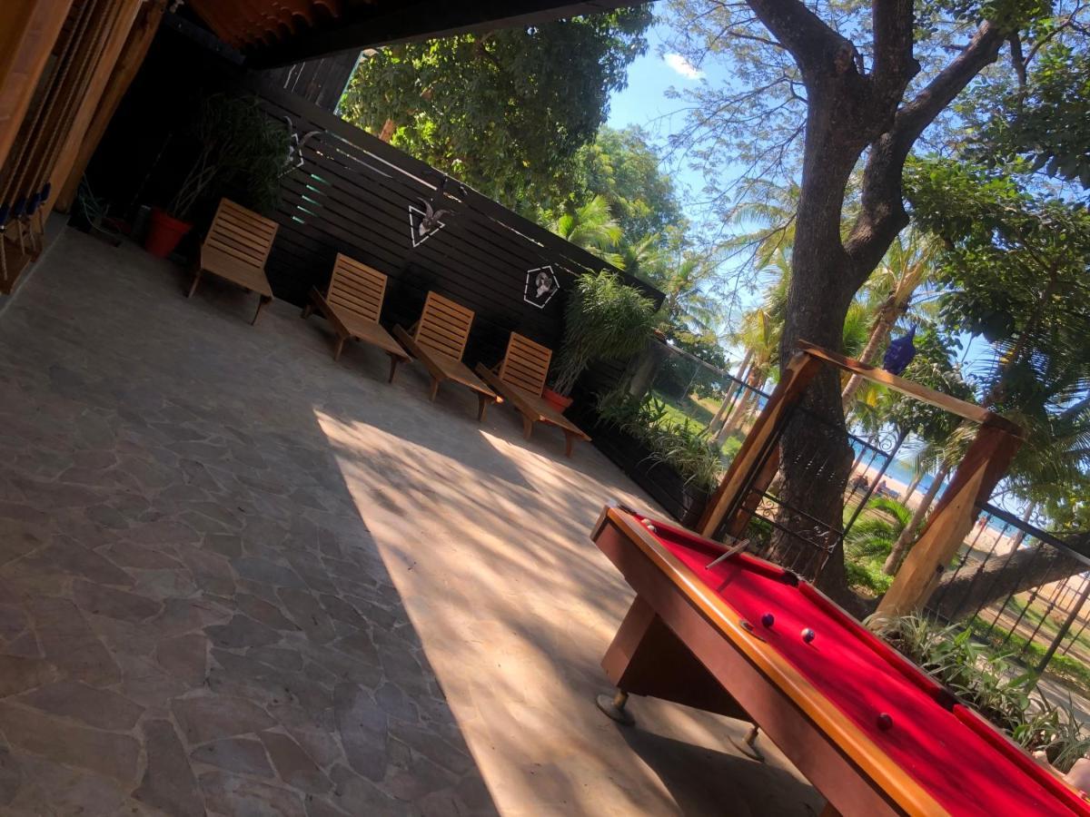 Casa Aura: Beachfront Premium Hostel Tamarindo Exterior foto